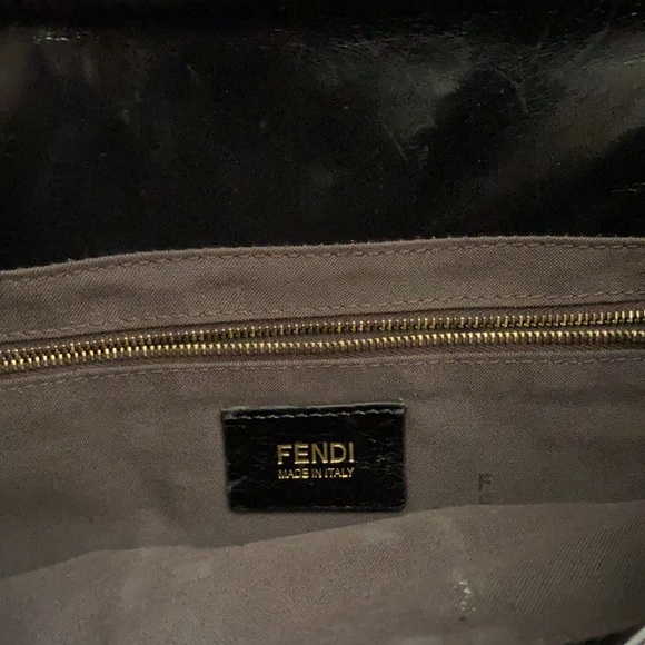 Black leather authentic Fendi bag - Picture 3 of 8